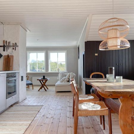 Lovely, Bright Apartment Overlooking Nature Fiskebackskil Luaran gambar