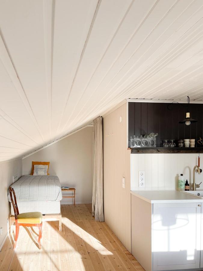 Lovely, Bright Apartment Overlooking Nature Fiskebackskil Luaran gambar