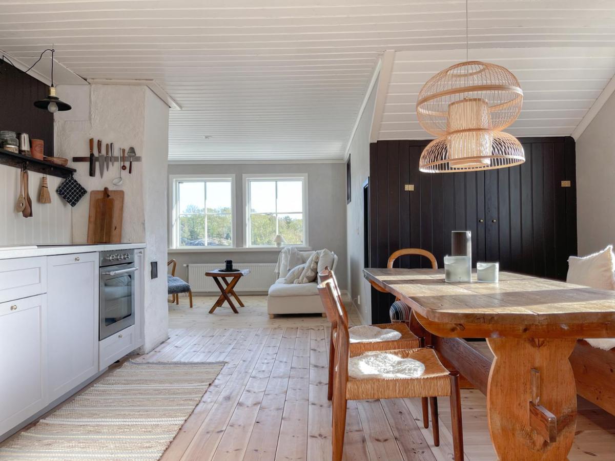 Lovely, Bright Apartment Overlooking Nature Fiskebackskil Luaran gambar